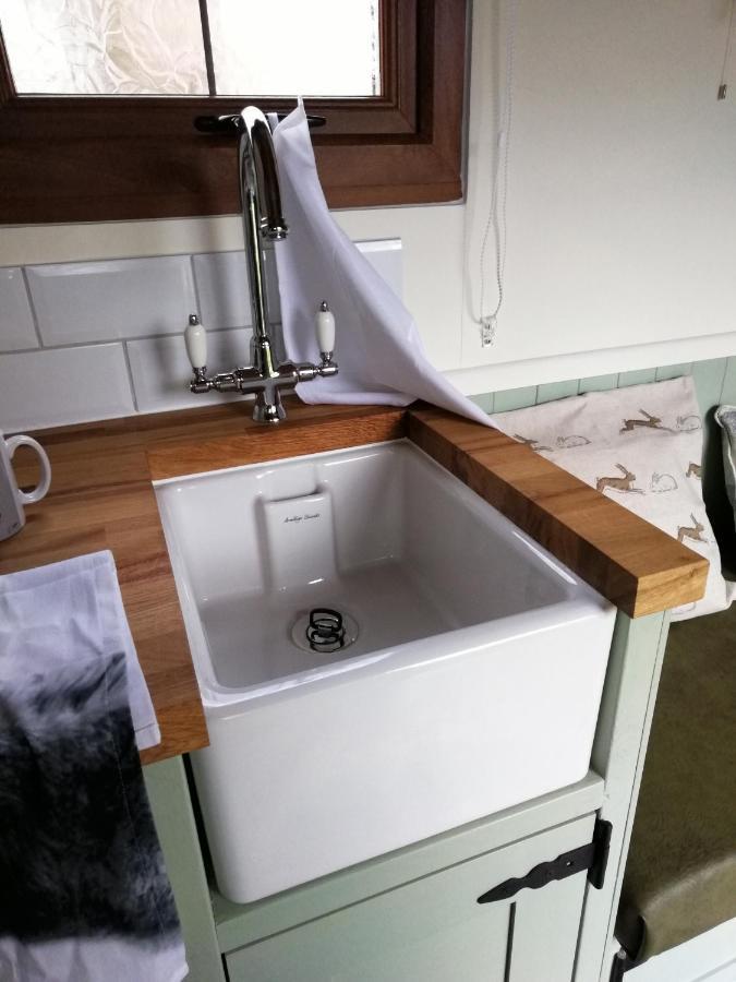 Durham Donkey Rescue Shepherd'S Hut Exterior foto